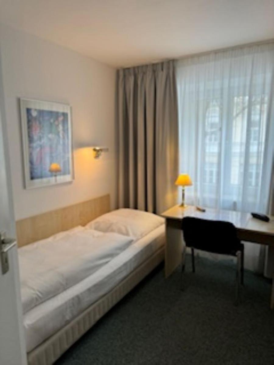 Hotel Occam Munchen Bagian luar foto