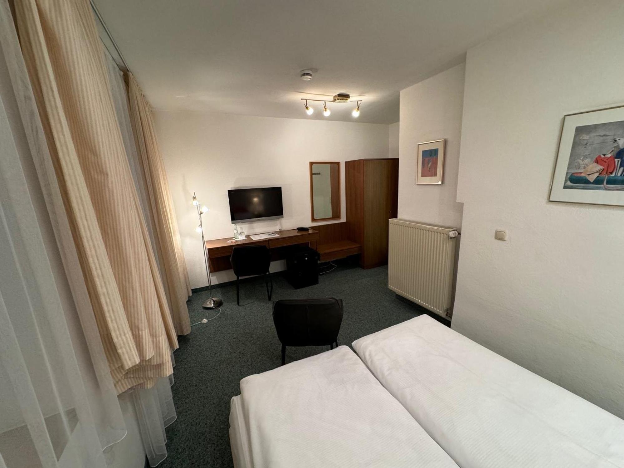 Hotel Occam Munchen Bagian luar foto