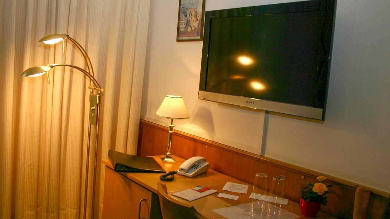 Hotel Occam Munchen Bagian luar foto